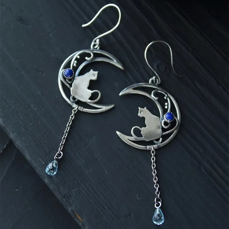 VIP | Moonlight Cat Earrings – Vintage Crescent Design with Lapis Lazuli Gemstone