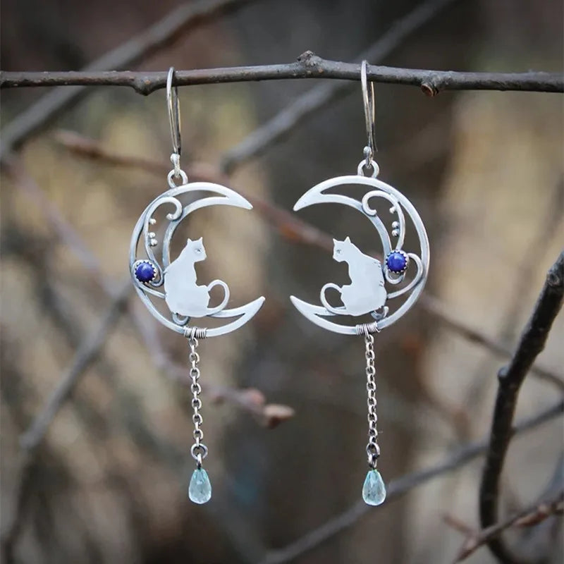 VIP | Moonlight Cat Earrings – Vintage Crescent Design with Lapis Lazuli Gemstone