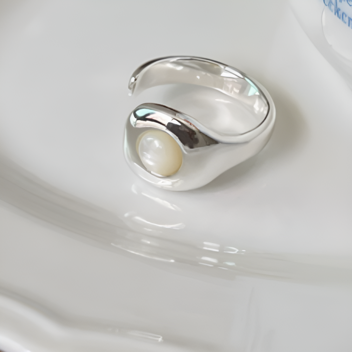 Vintage Silver Pearl Nest Ring