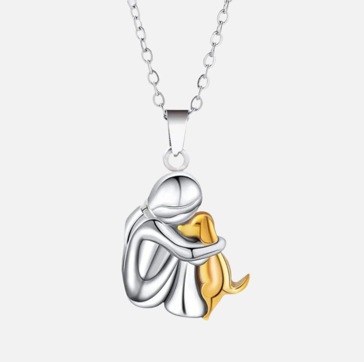VIP | Hug Pendant Necklace