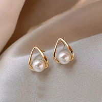 Elegantr Hollow Triangle Pearl Earrings