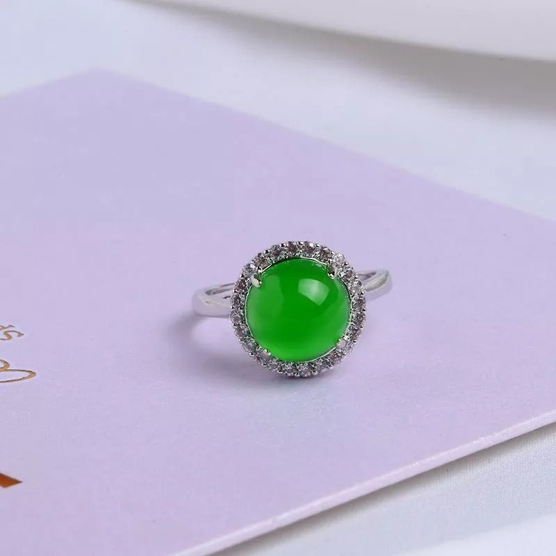 Vintage Emerald Stone Ring in Silver